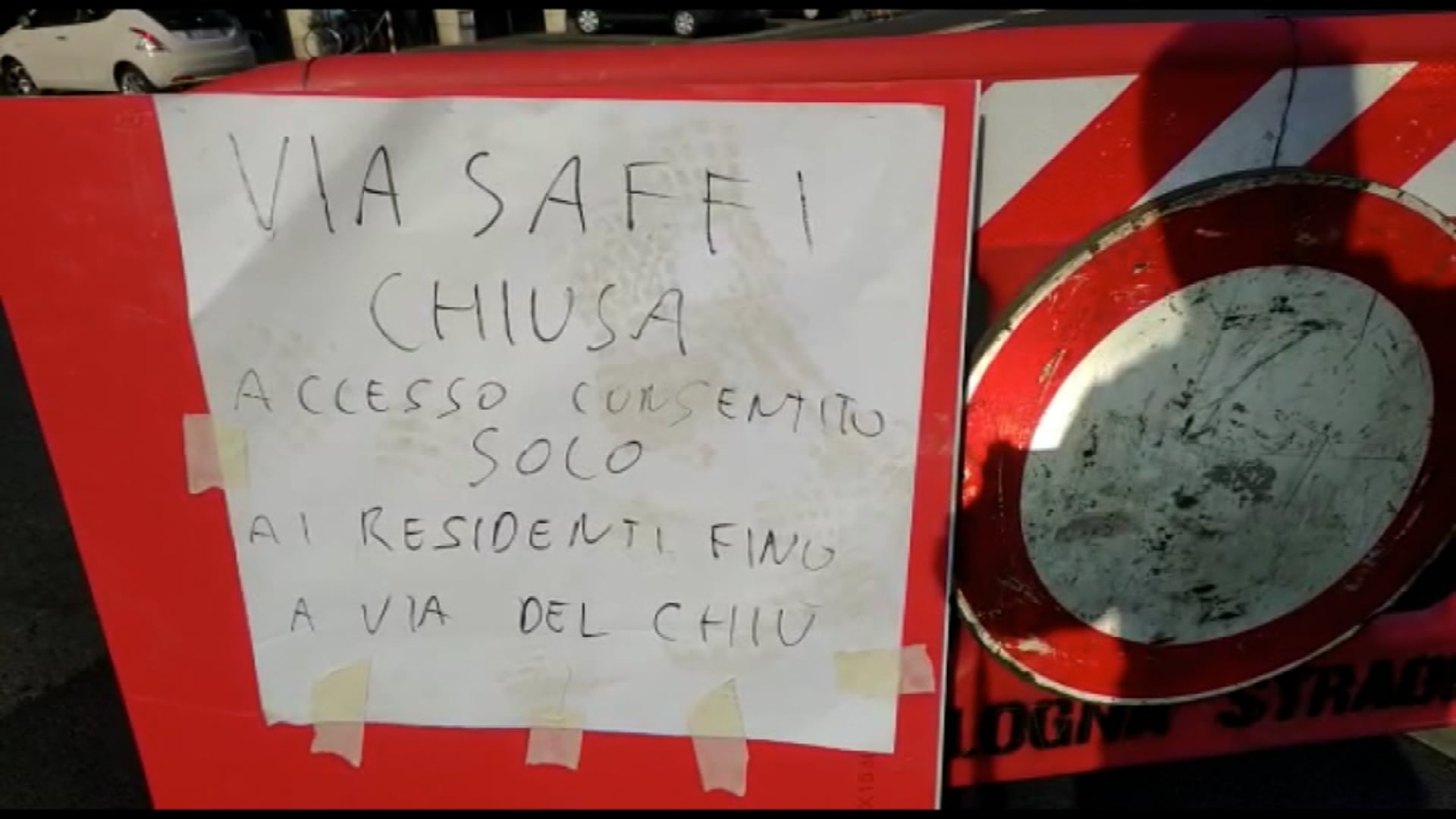 Chiusa Via Saffi Per Crepa Sul Manto Stradale TV Rete 7