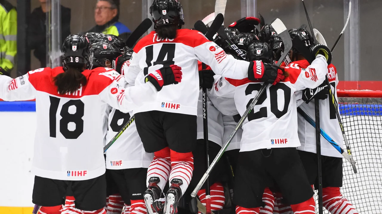 Finland vs Japan (Pl.) - 2022 IIHF Ice Hockey Women's World Championship