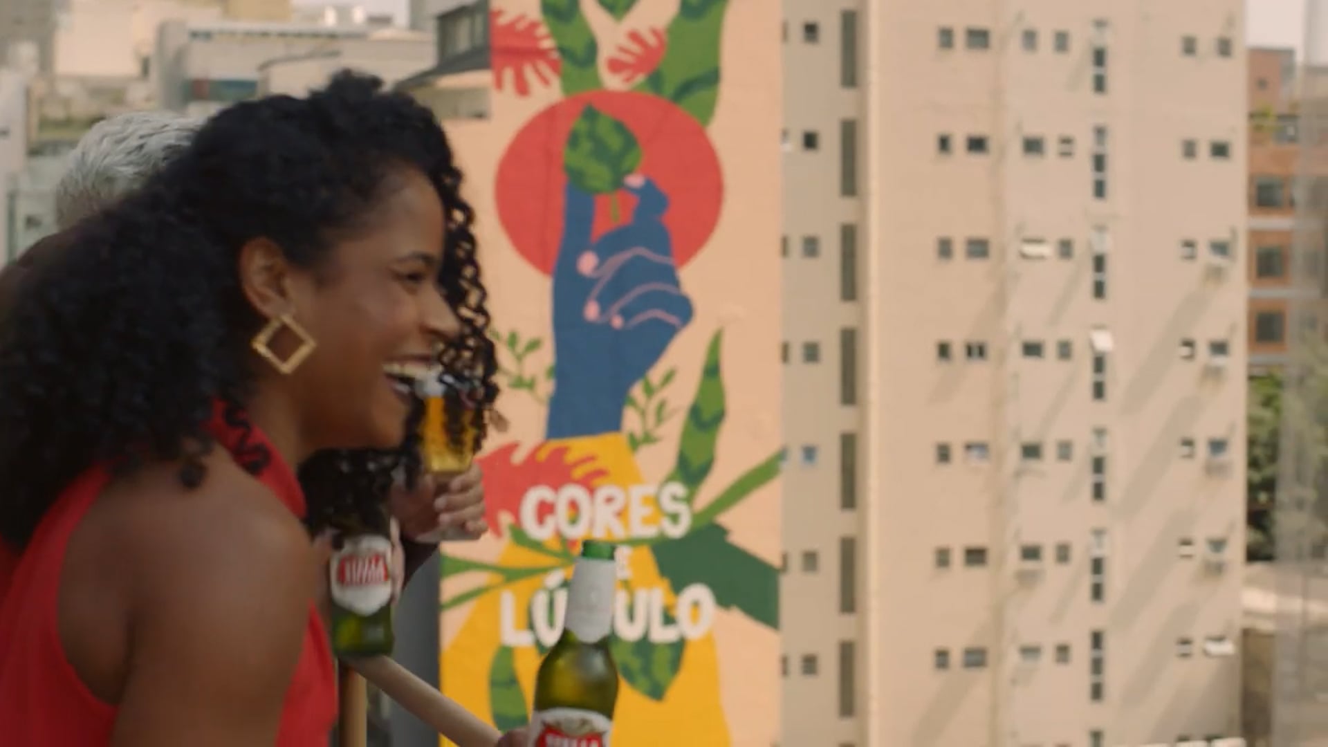 Stella ARTois - pelas nossas mãos, lúpulo nobre vira arte | Locutora Dani Zan