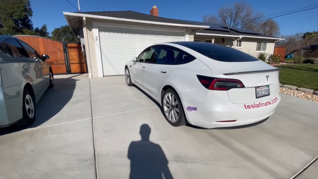 Tesla model 3/Y automatic open and close door video