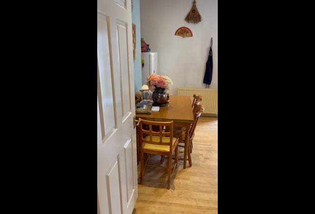 Video 1: Exterior Front 1