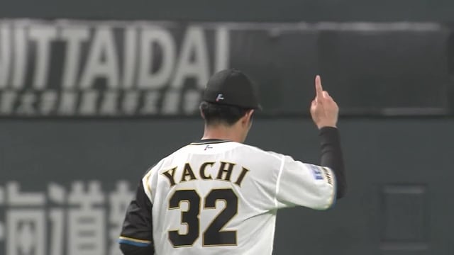 【7回表】ファイターズ・谷内亮太 華麗なグラブさばきとジャンピングスローでアウトを奪う!! 2022年9月7日 北海道日本ハムファイターズ 対 オリックス・バファローズ