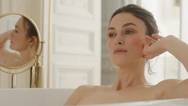 Keira knightley discount chanel commercial 2021