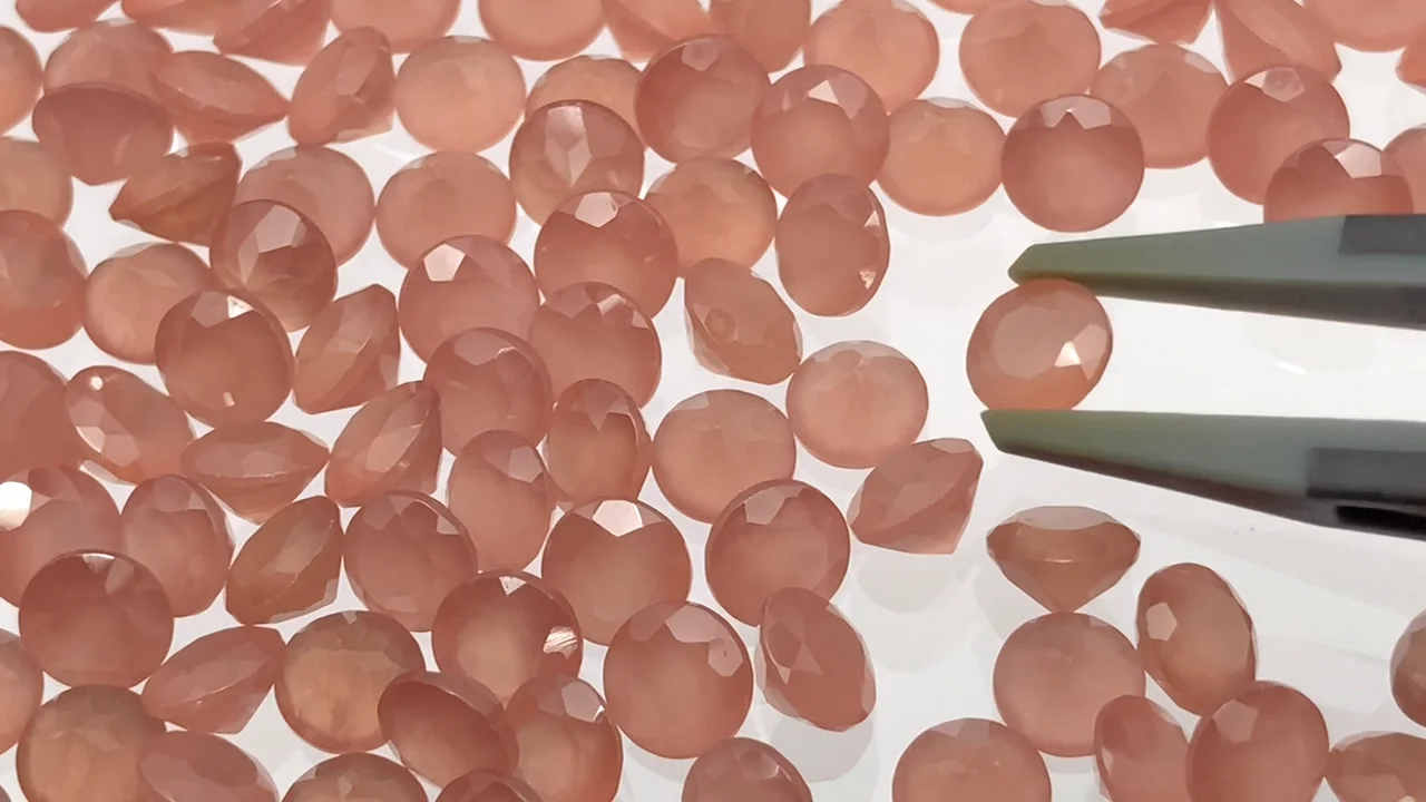 ペルー産インカローズ ルース ラウンドファセットカット5×5mm 4粒