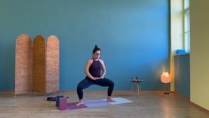 30' All Levels Prenatal Yoga with Gea Krajcar