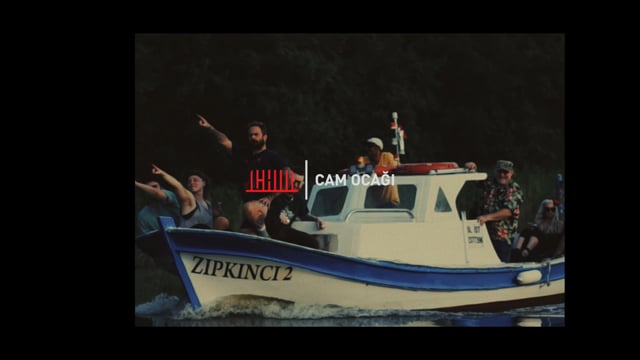 Amerikalı Cam sanatçısı Grant Garmezy ve Murano adasından gelen  	İtalyan sanatçı Fabianno Zanchi’nin Cam Ocağı’ndaki işbirliği.