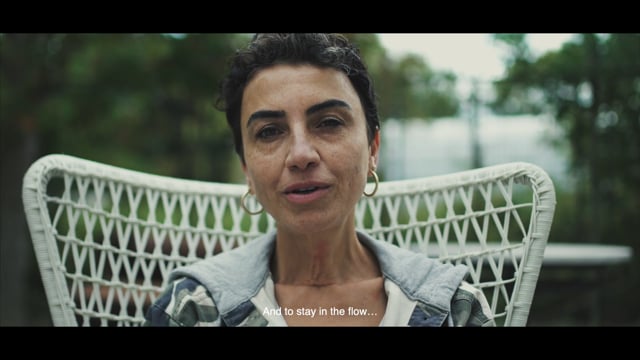 Yazar Meltem Reyhan Cam ve Aşk diyor.