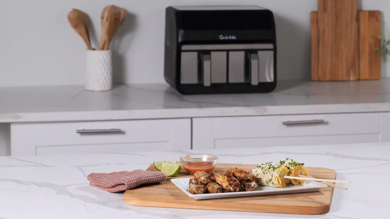 Dual Basket Air Fryer – 8 qt – Sur la Table