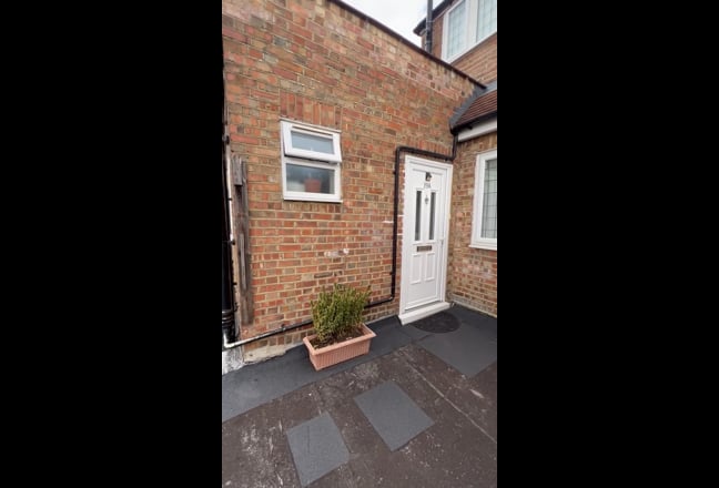 TWO double (Harrow & Wealdstone) from &pound;150pw Main Photo