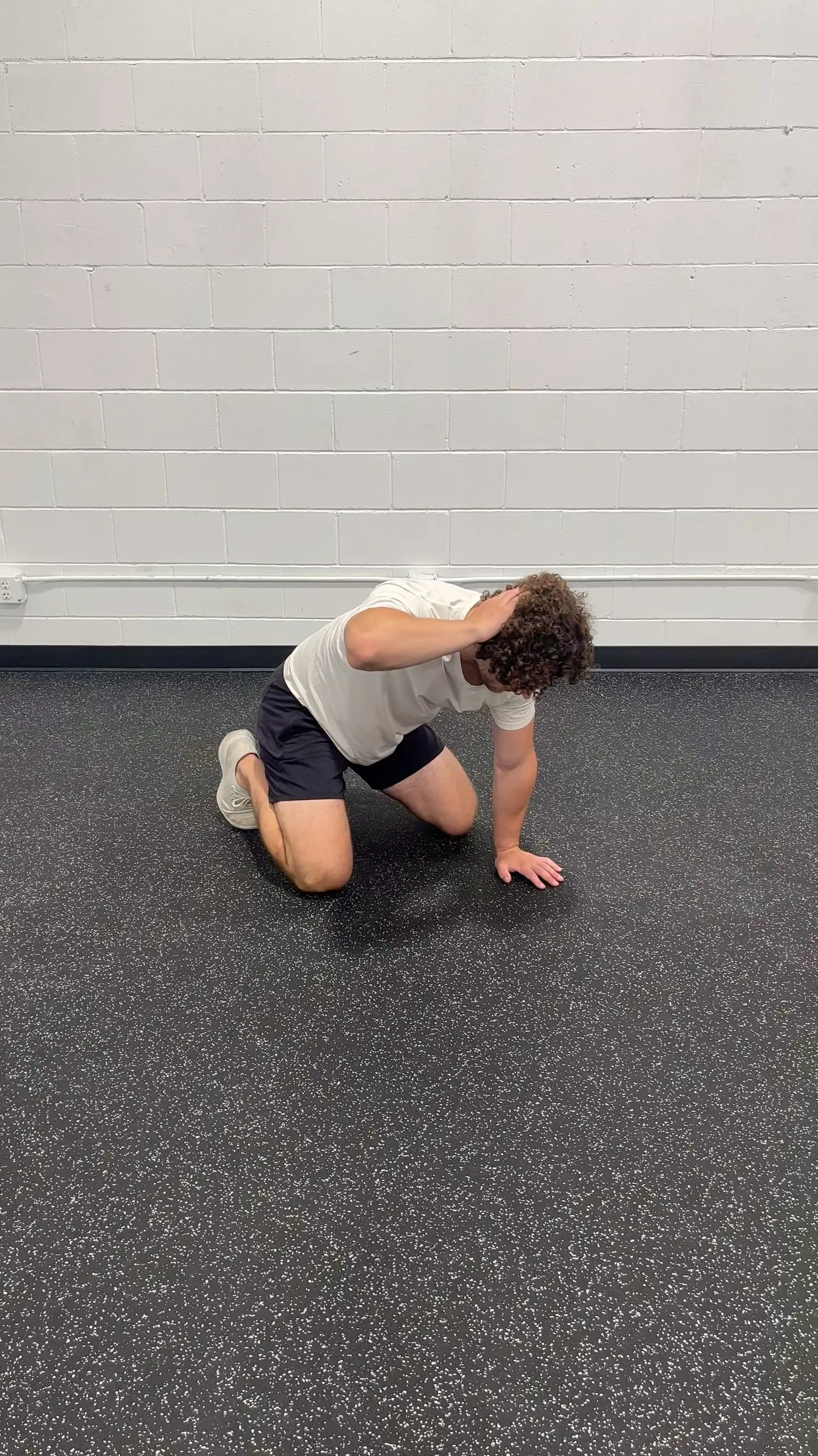 Rock Back Thoracic Rotation on Vimeo