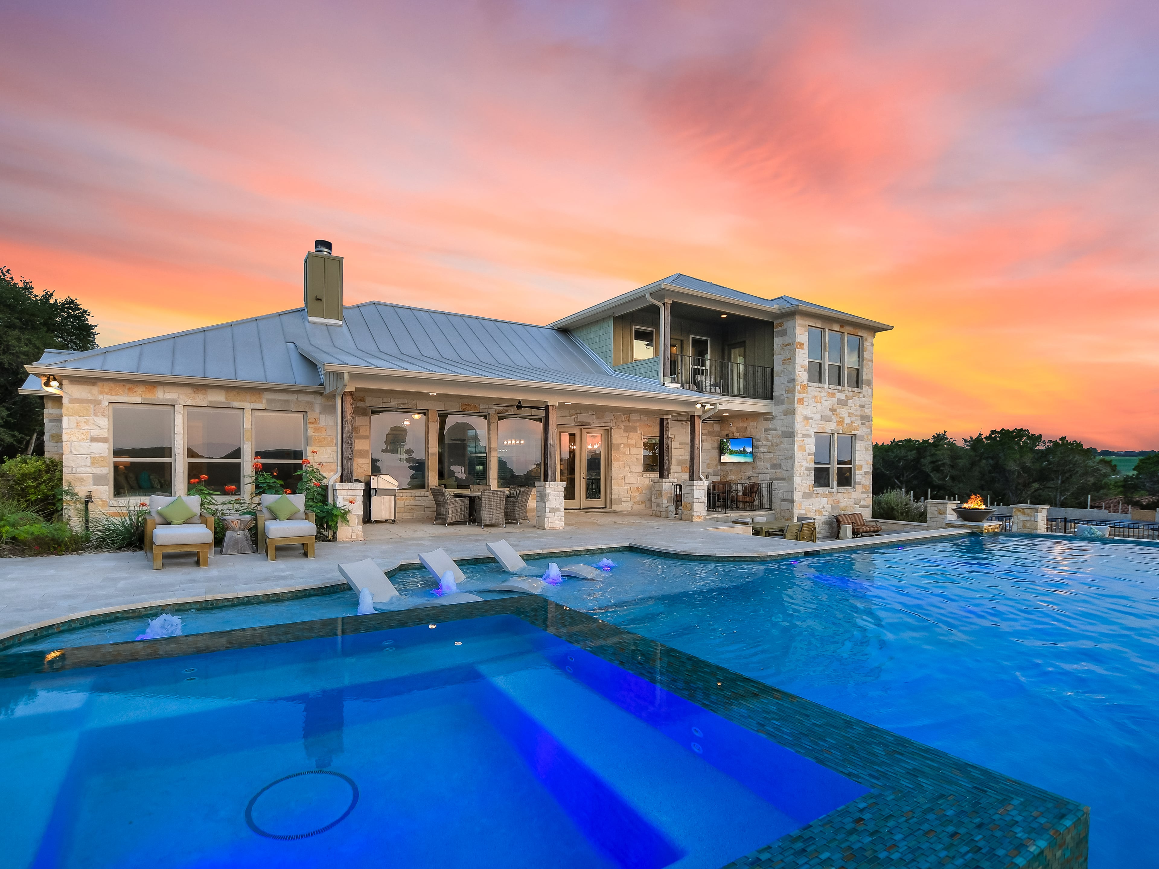 5300 Canyon Oaks Dr on Vimeo