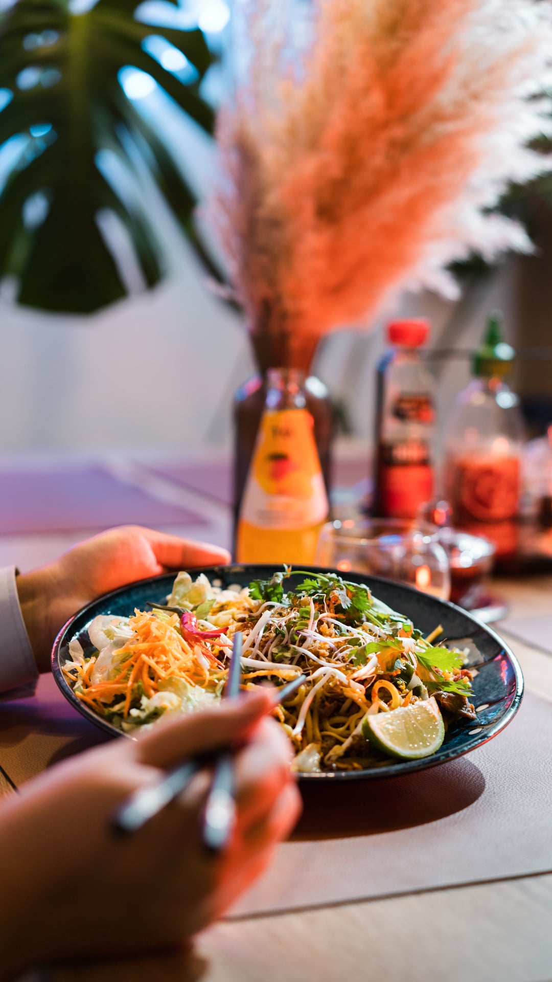 Instagram Reel pre Bonsai Restaurant on Vimeo