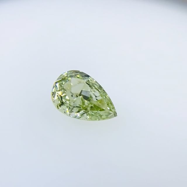 FANCY INTENSE YELLOWISH GREEN 0.368ct PS/RT1558/CGL