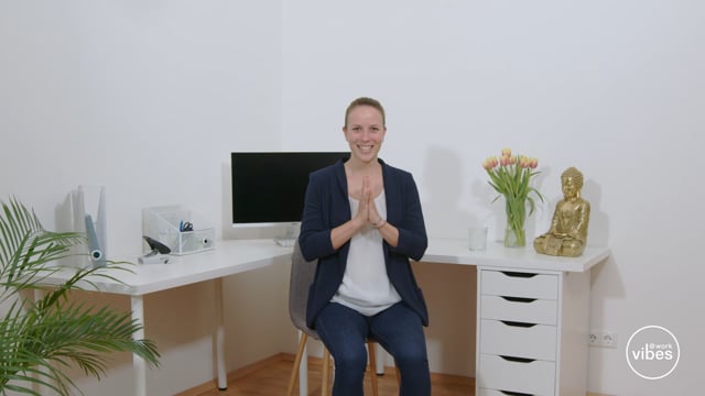 Yoga im Sitzen #1 Sonnengruß