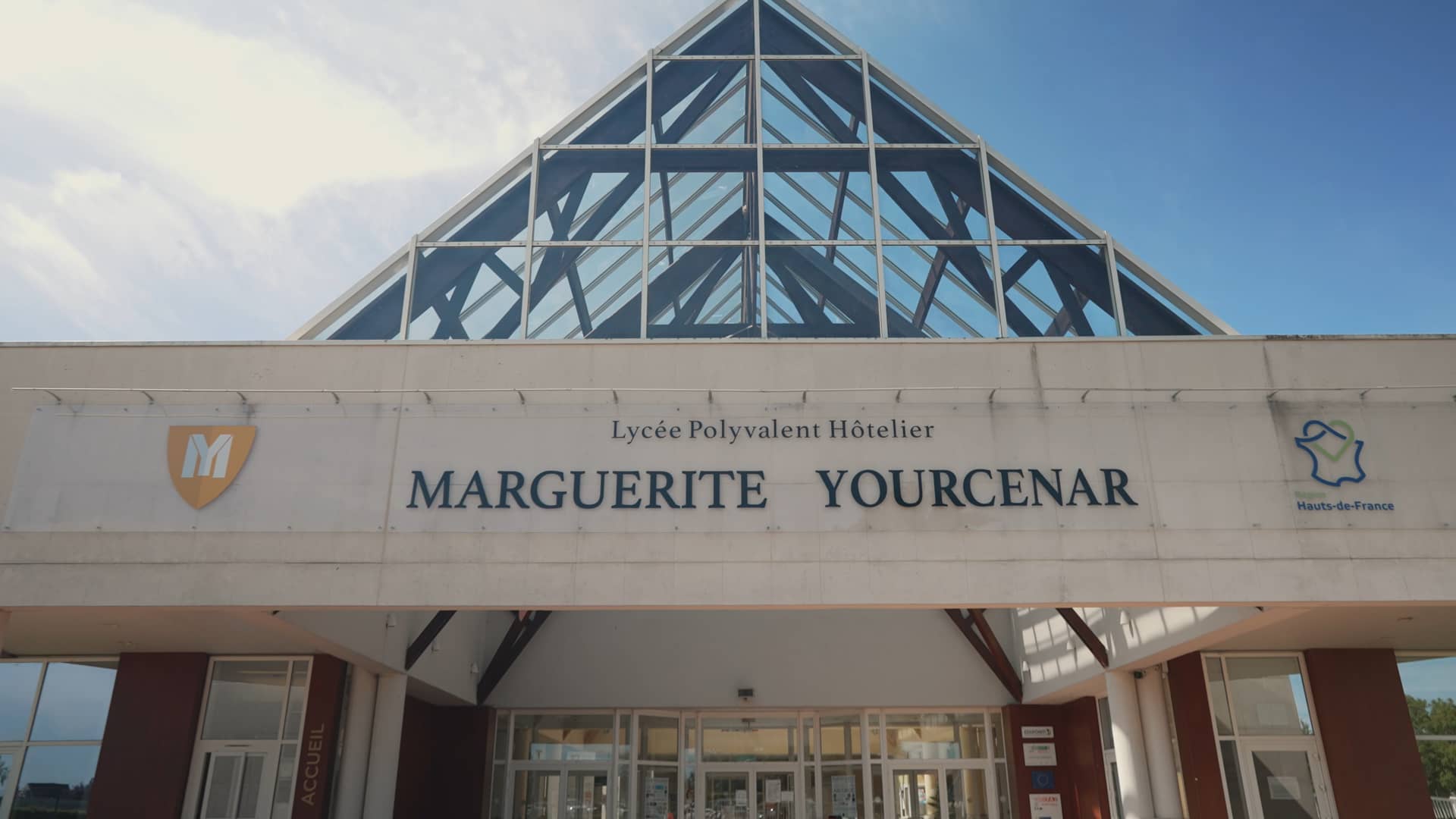 lycee-polyvalent-hotelier-marguerite-yourcenar-beuvry-GLOBALE AVEC LOGO ...