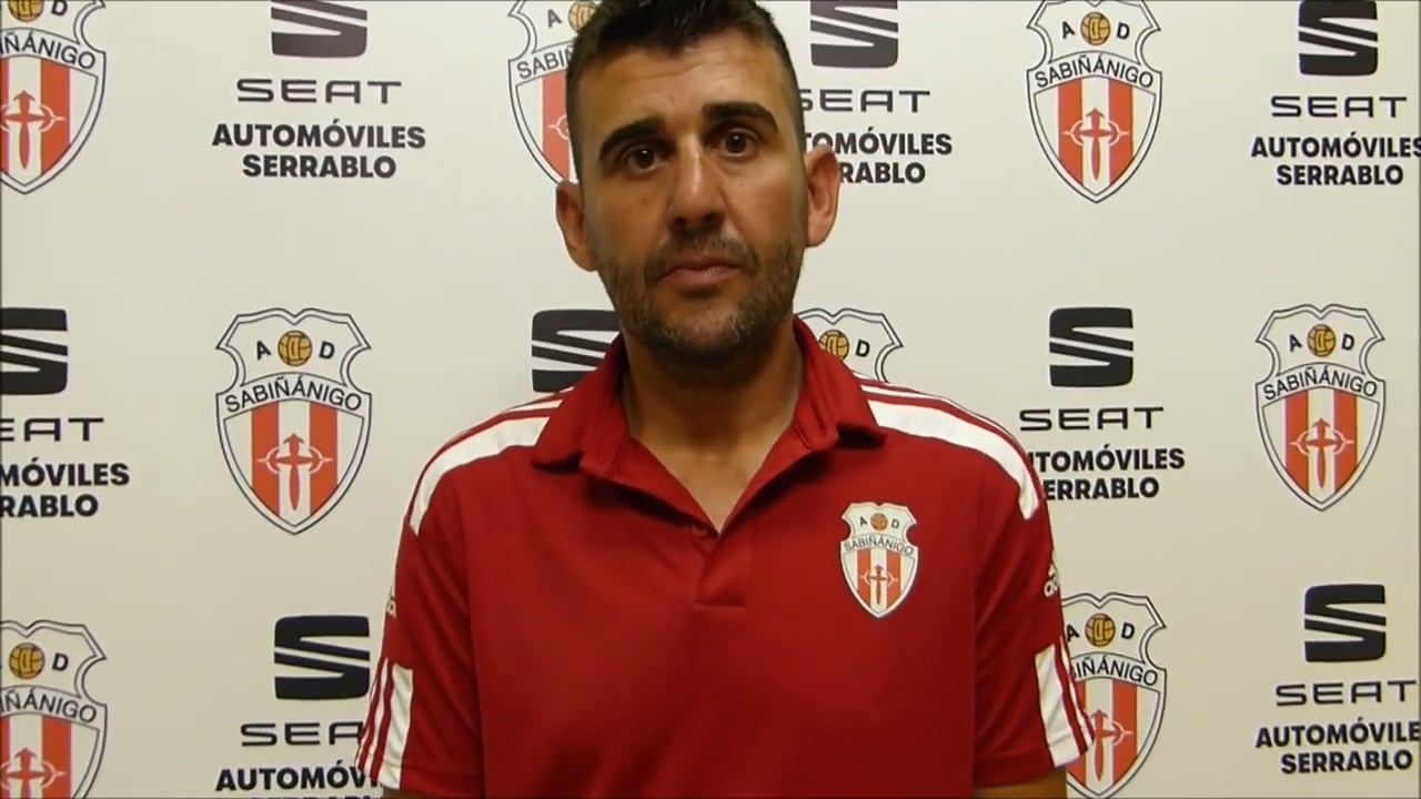 MARCOS PIEDRAFITA (Entrenador Sabiñánigo)  Fuente: YouTube Deporte Cantera