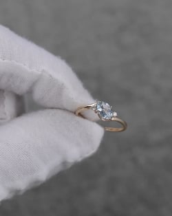 Vídeo: Anillo de Oro Aguamarina y diamantes 1.58grs