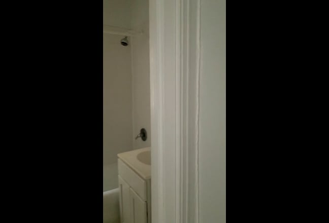 East Orange- 20 minutes to the city- Room for rent Main Photo
