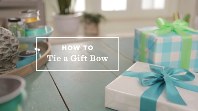 Miss Lovie: Fancy Christmas Gift Wrap Bow Tutorials
