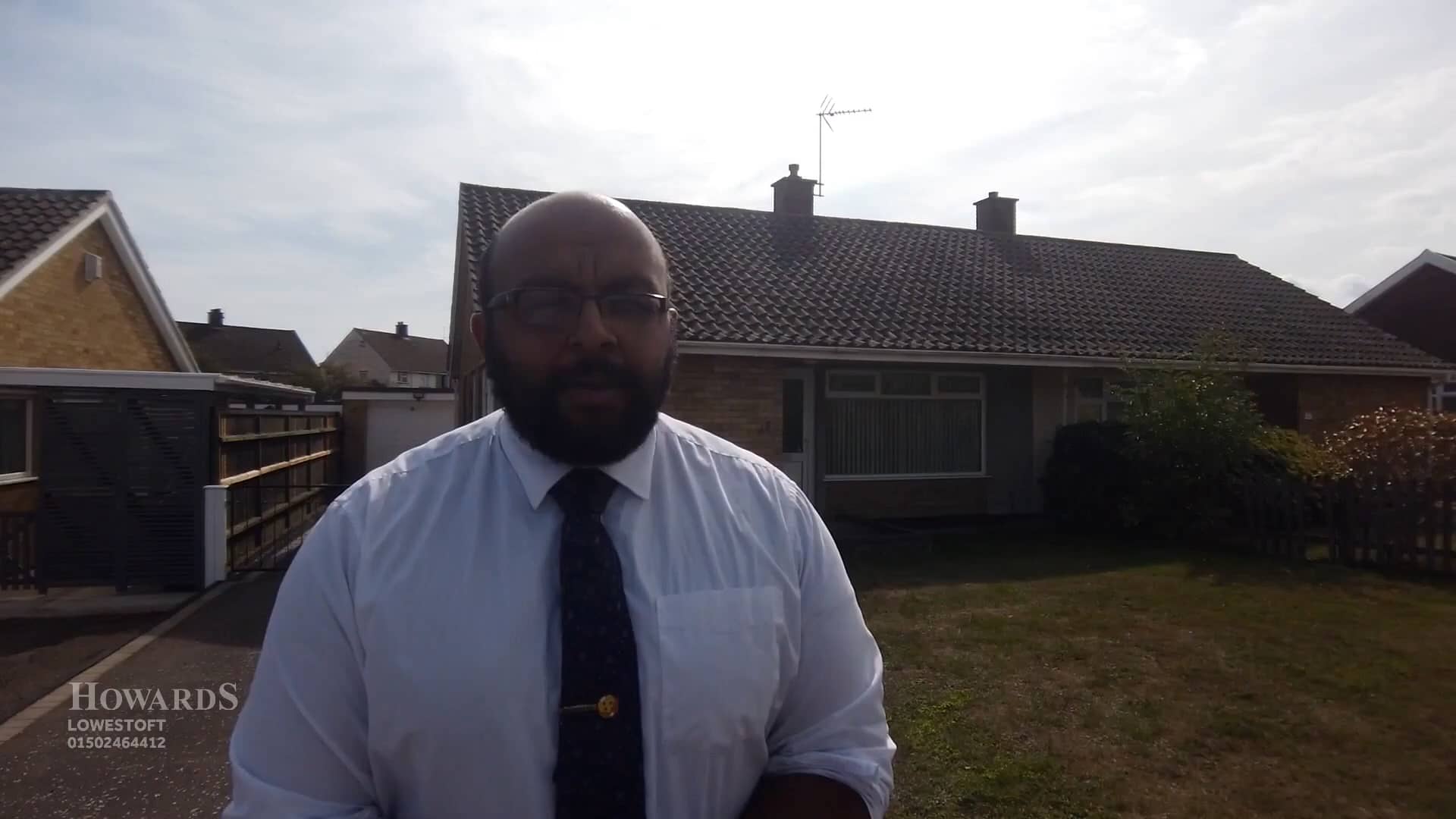 Quick Sneak Peek of Pinewood Avenue, Lowestoft, 2 bedroom Bungalow For