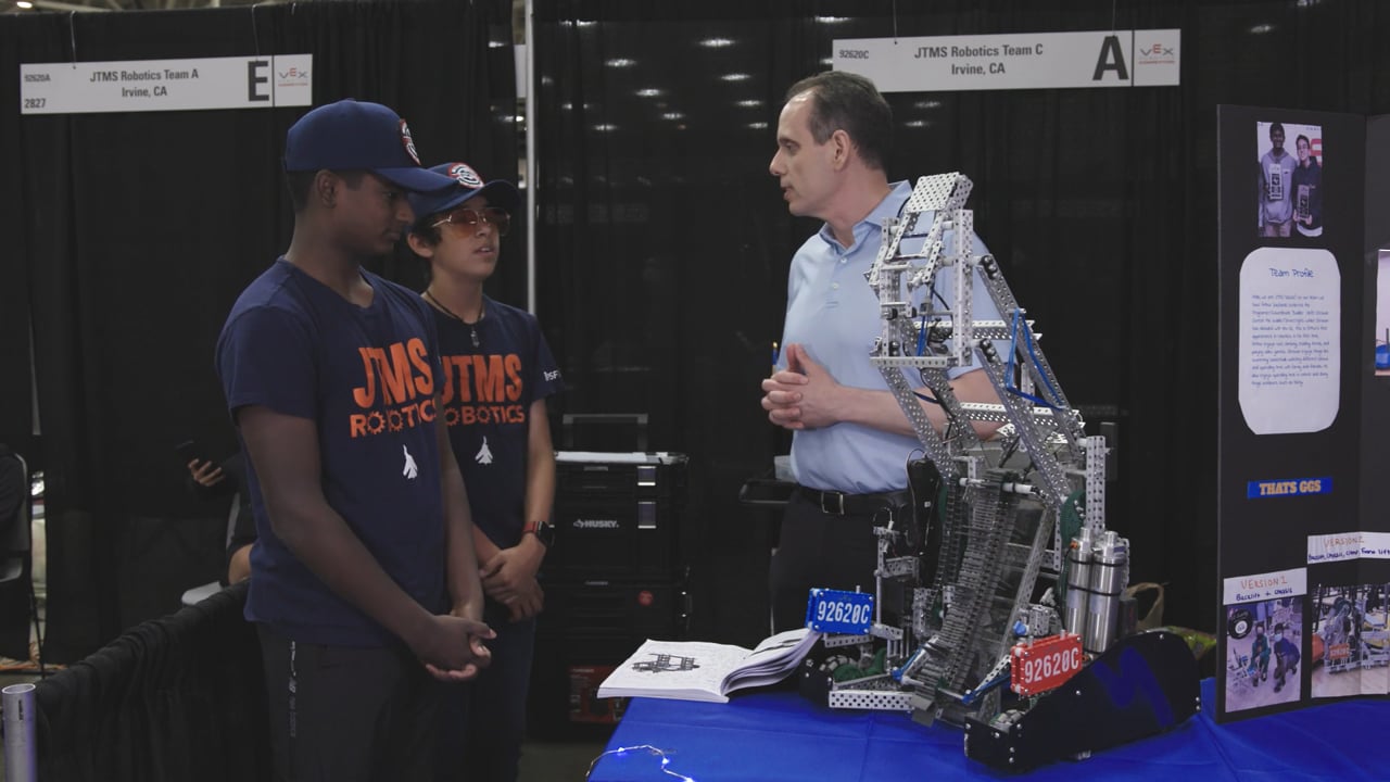 Image of VEX Worlds 2022 Interview with Shravan & Arthur - Engineering Notebook