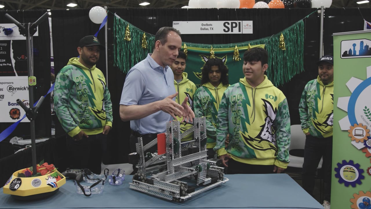 VEX Worlds 2022 - Interview with David from Owlbots - Robot Design