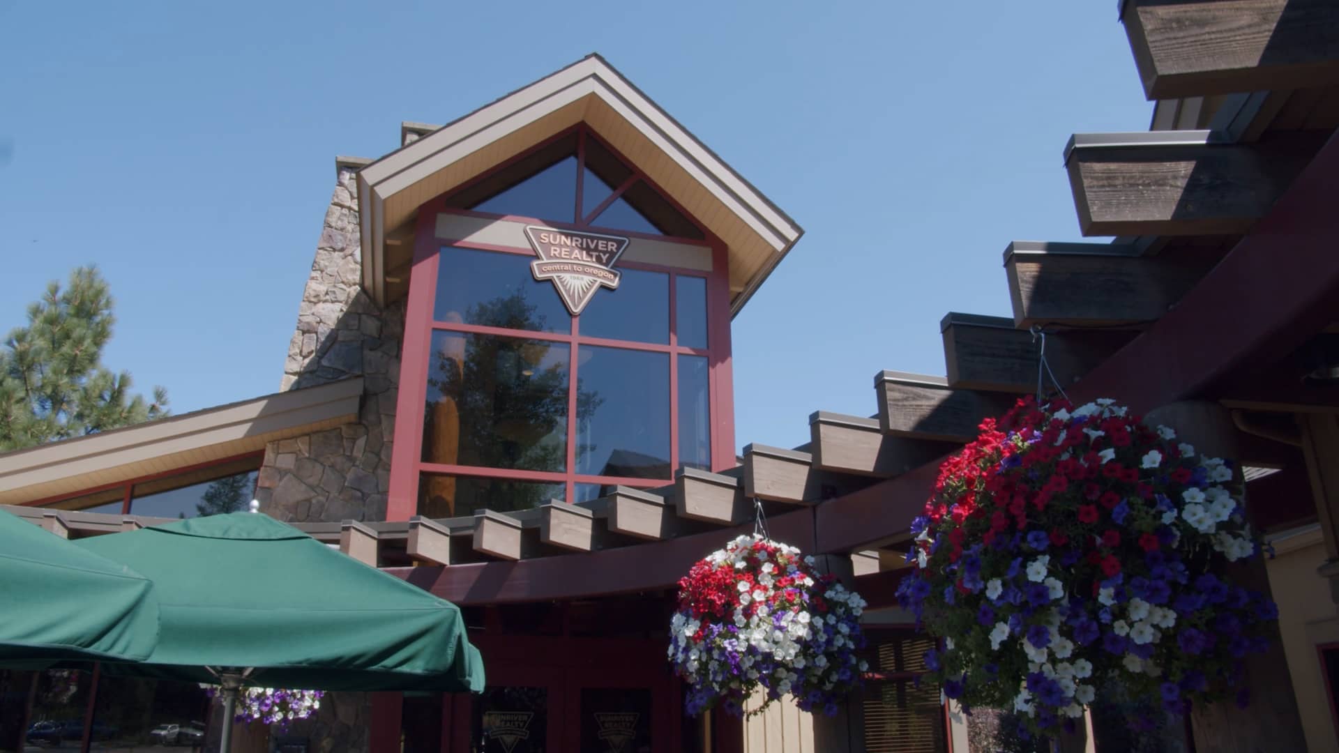 Kimberly Powell Sunriver Real Estate on Vimeo