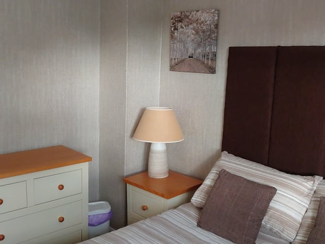 Double Room to Rent In Binfield  Main Photo