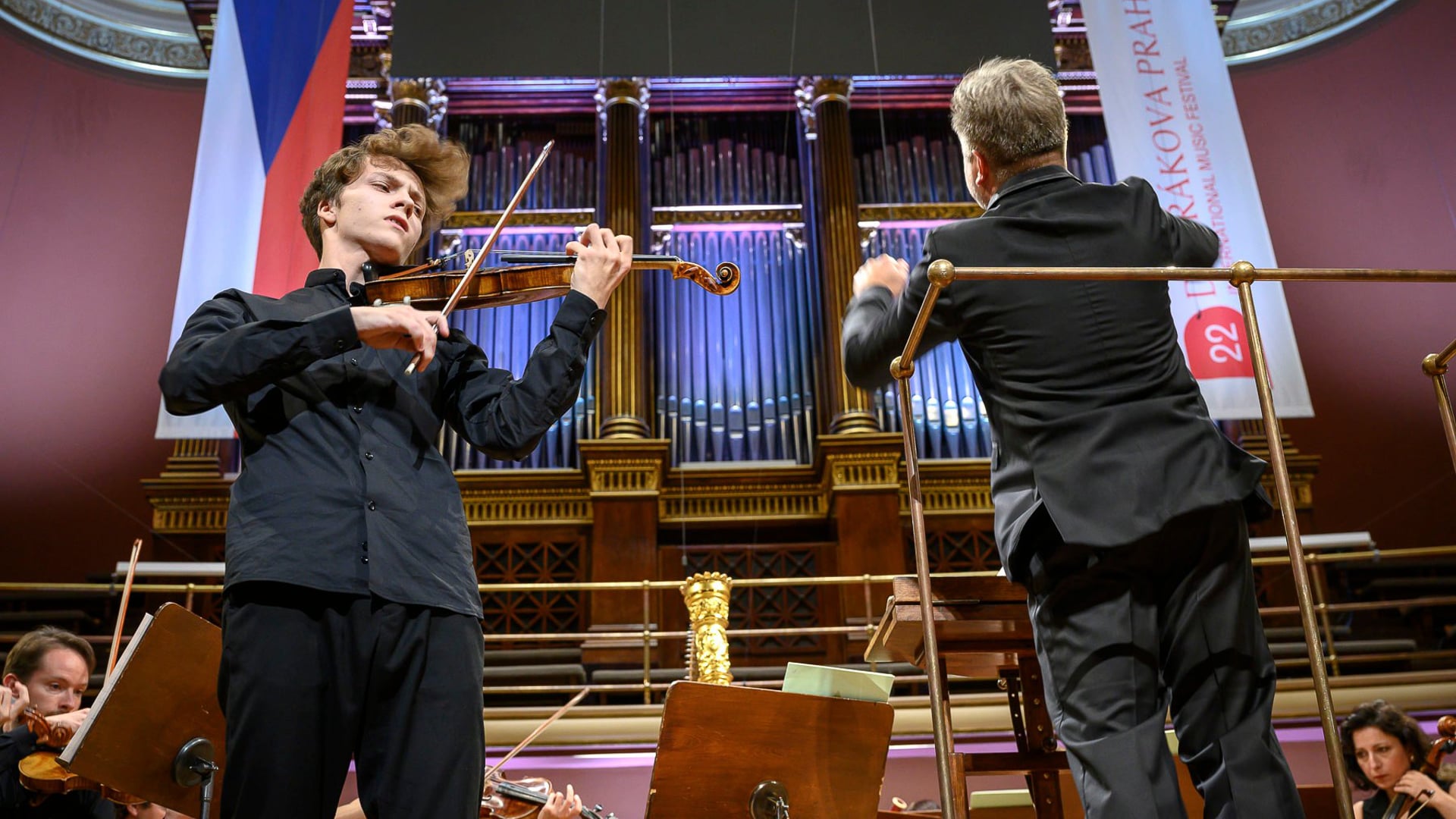 Matteo Hager: Threnody