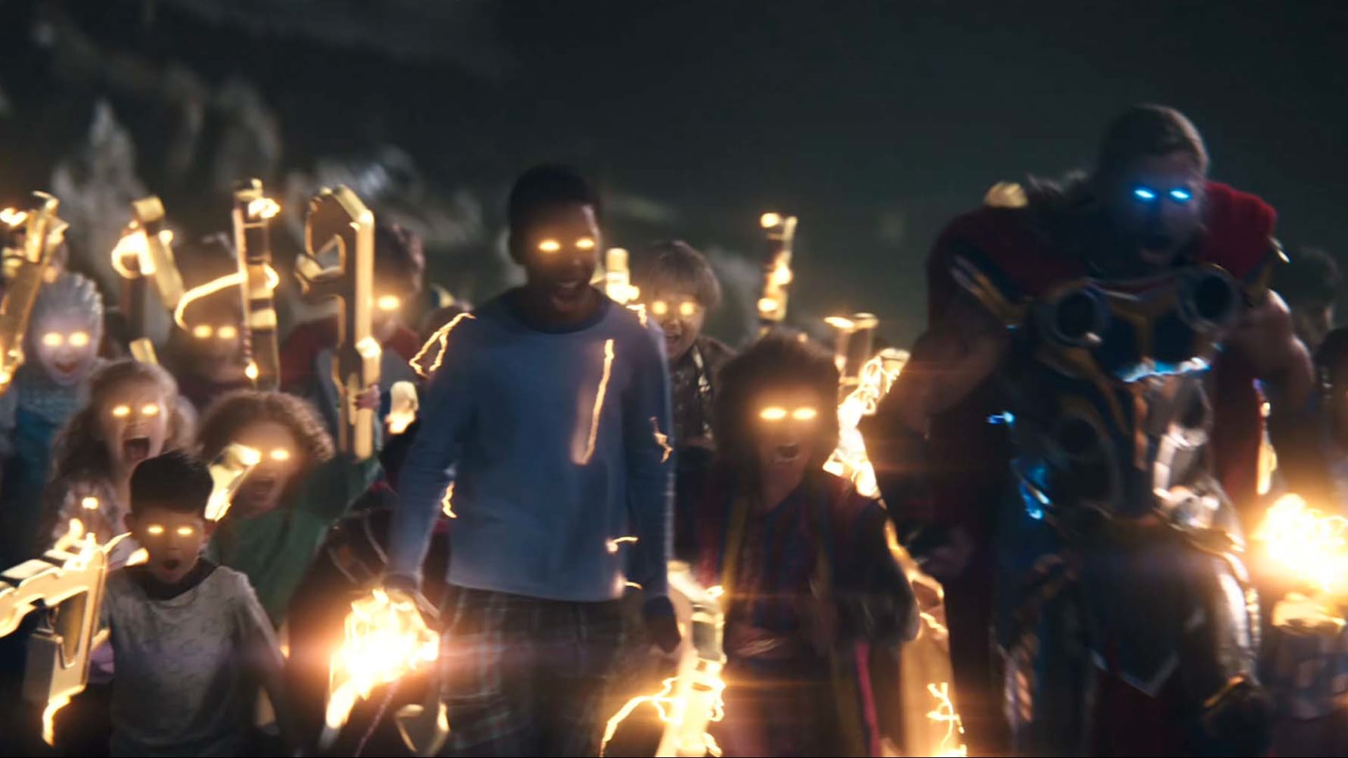 Thor: Love and Thunder – TV15 “Family Event”