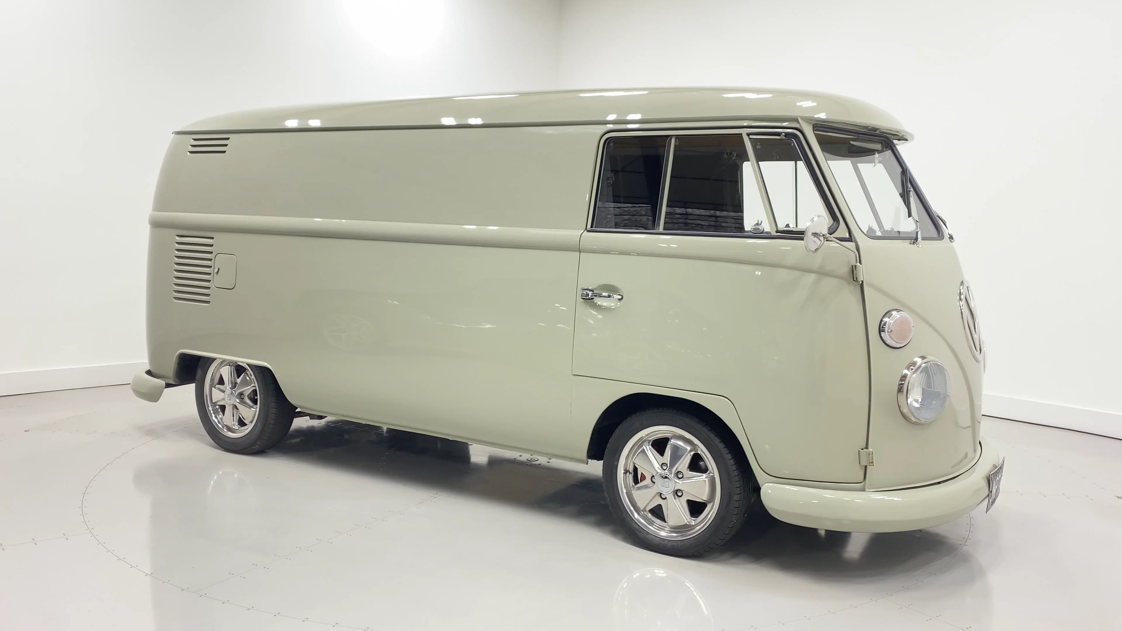 1965 C Reg Volkswagen Split Screen Panel Van on Vimeo