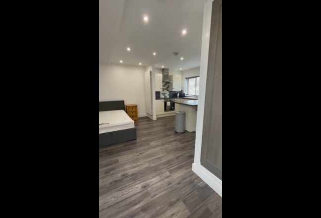 Beautiful Executive Studio Apartment Main Photo
