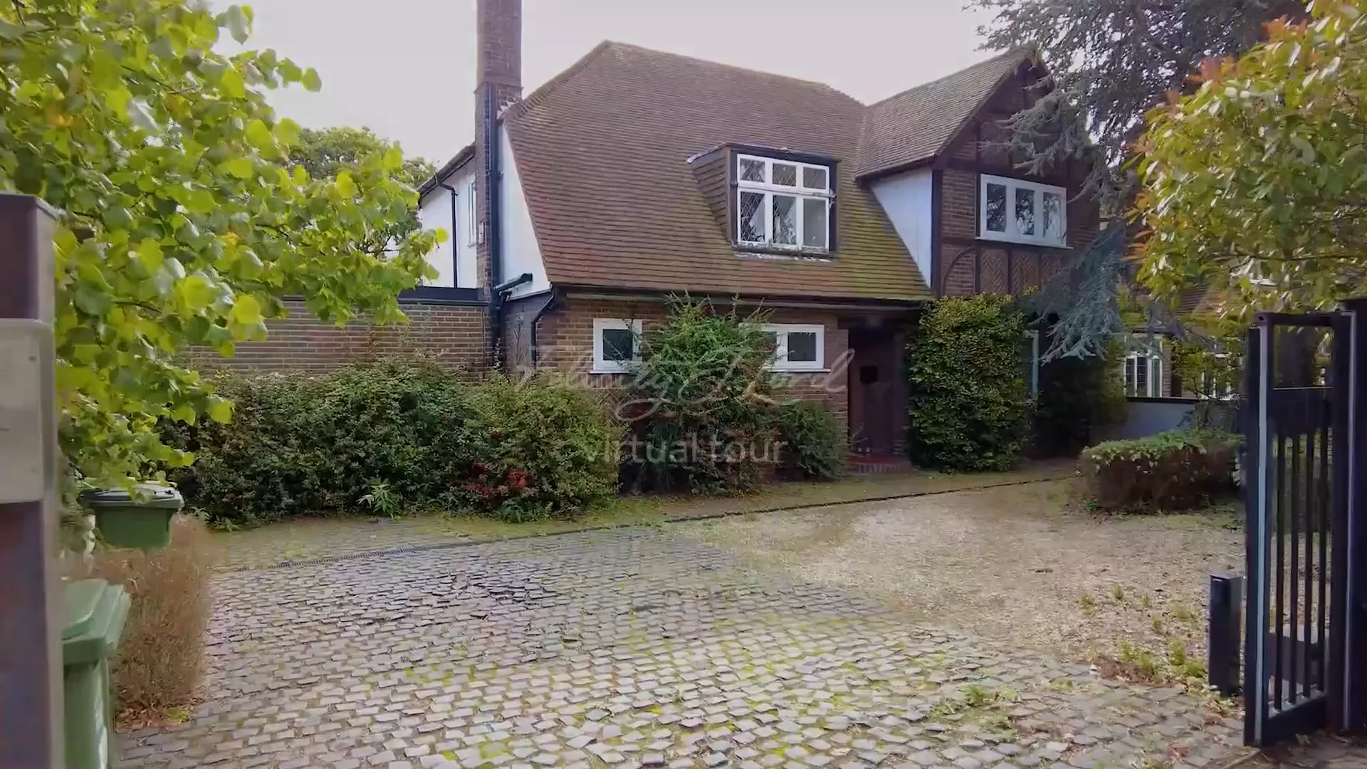 Virtual Viewing of Kinlet Road, London, 4 bedroom DetachedHouse For