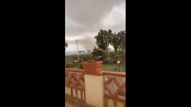 Le più drammatiche immagini del tornado di oggi in a San Felice Circeo