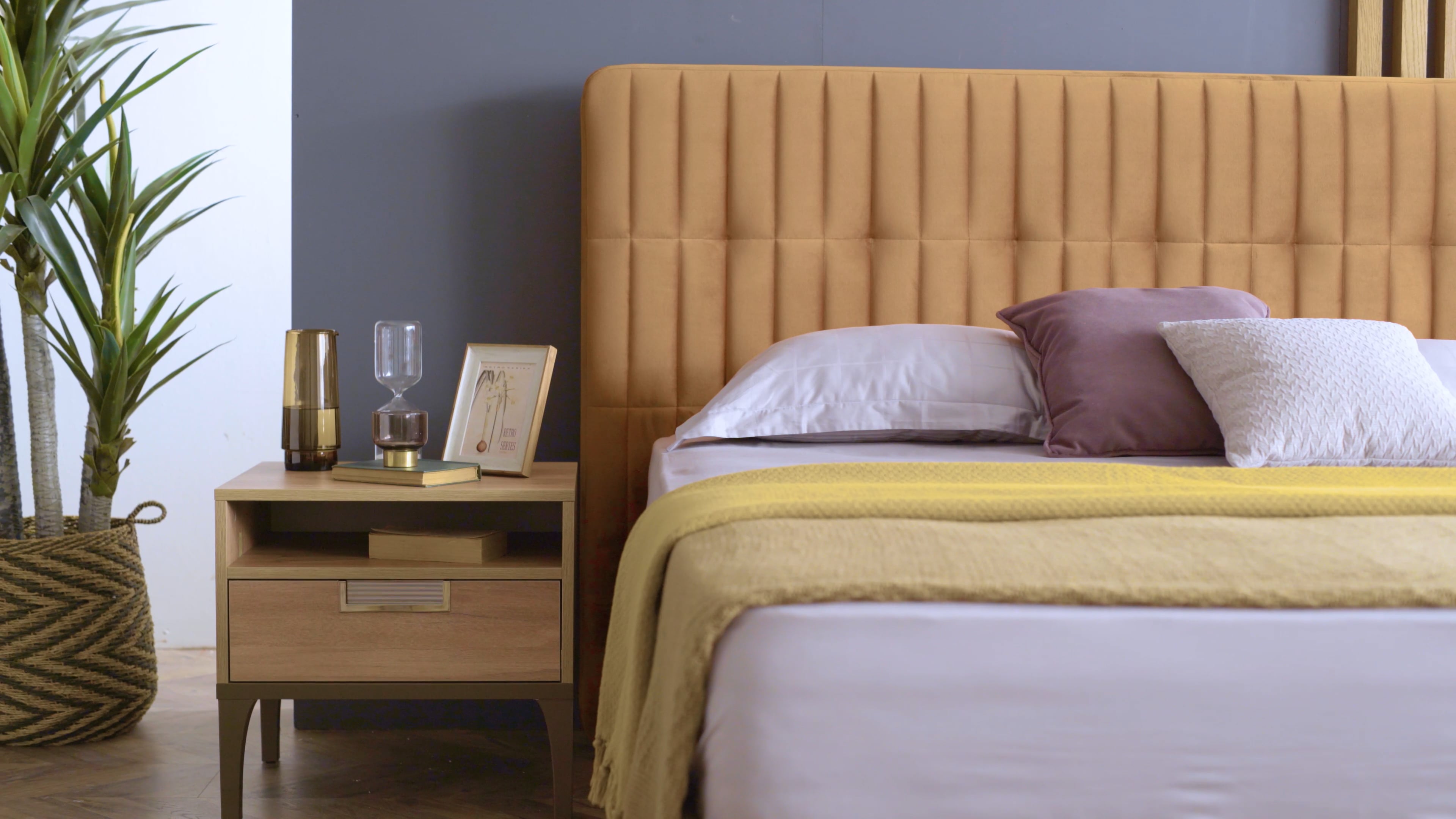 Sona - Bed with Headboard - 1 on Vimeo