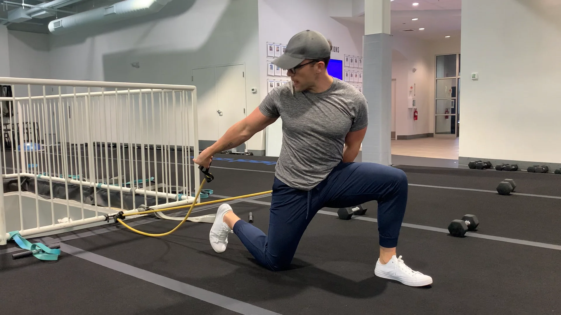 Handled Resistance Band Half Kneeling Chest Press on Vimeo