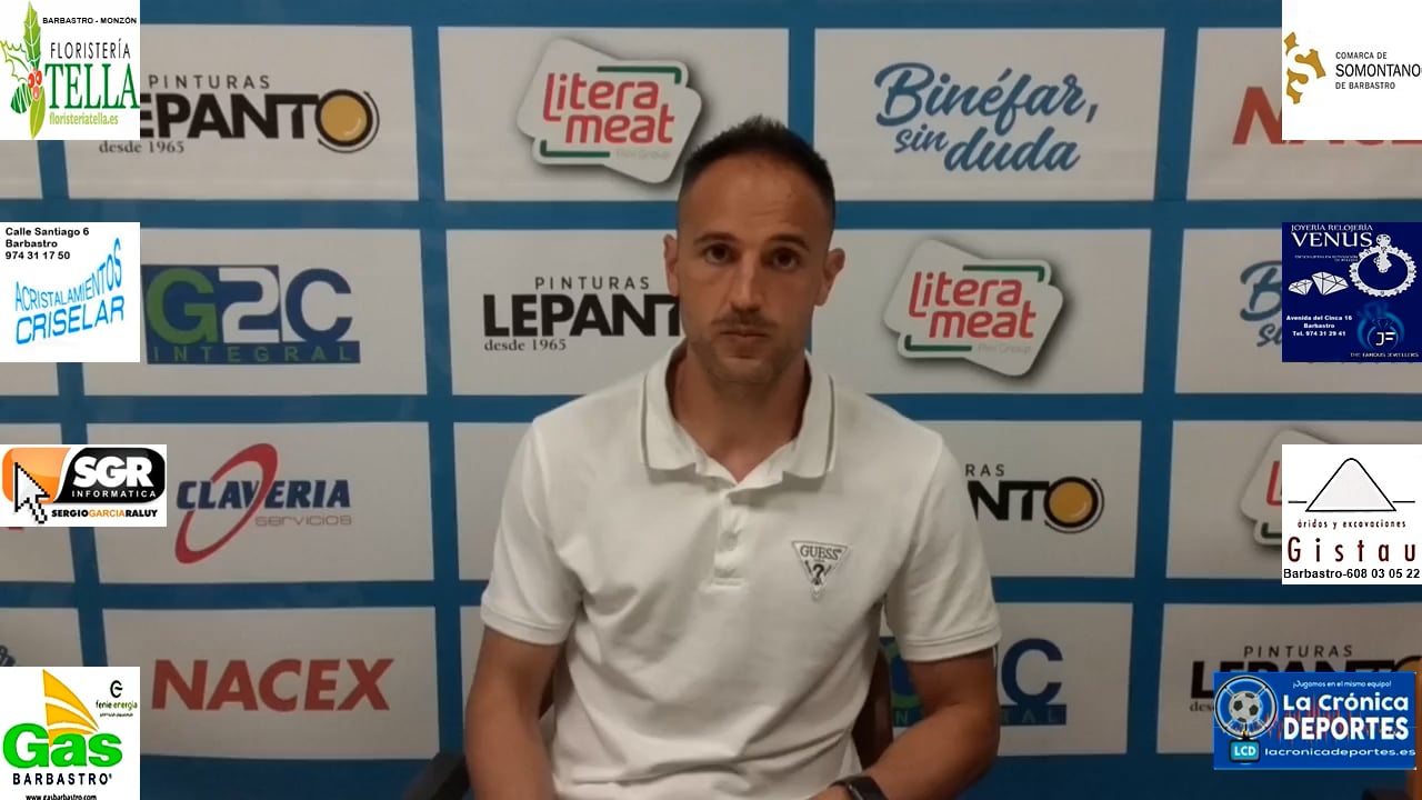 DAVID GIMÉNEZ (Entrenador Binéfar) CD Binéfar 3-0 Utrillas / Jornada 4 / 3ª División