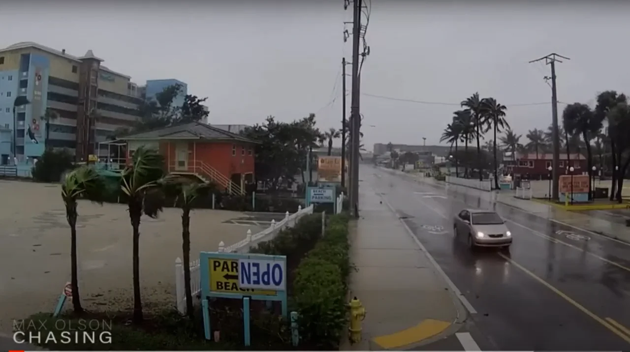 Time Lapse Of Storm Surge At Fort Myers Beach, Fl From Hurricane Ian On 