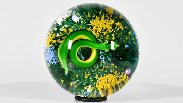 Glass Paperweight Auction 82 Lot 228