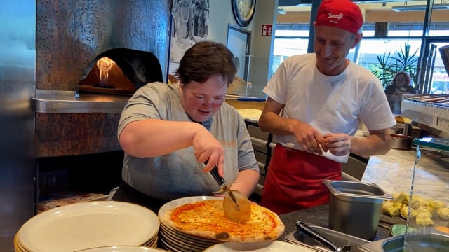 "Schichtwechsel" - Von der Behindertenwerkstatt an den Pizzaofen