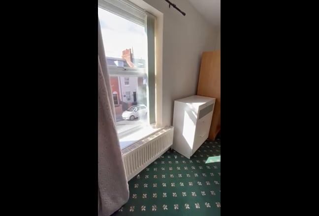 Town Centre - Quite, Double Rooms Available Main Photo