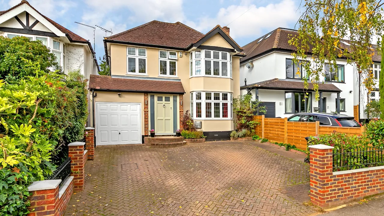 Charmouth Road, St Albans on Vimeo