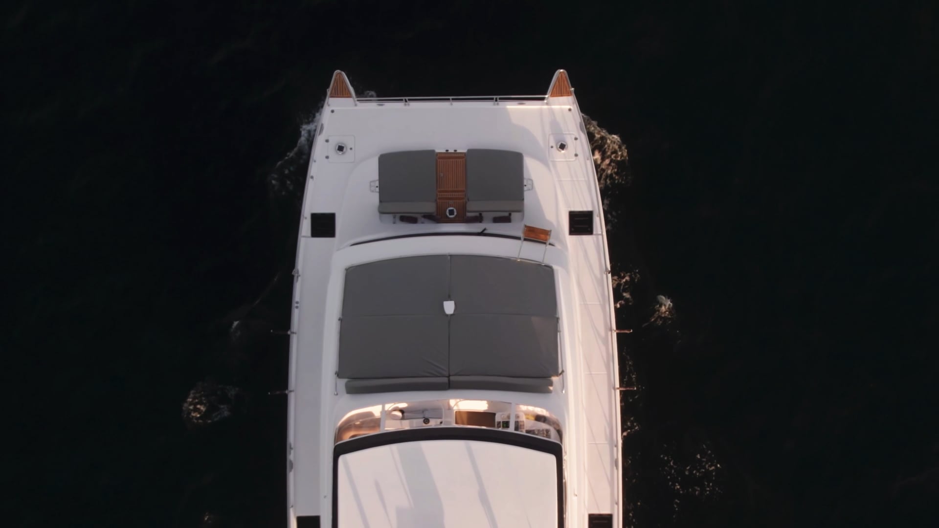 ALAMAR - HIGH END LUXURY