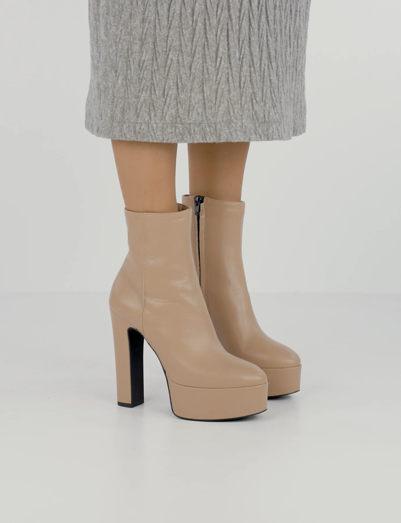 Size 13 heel boots deals