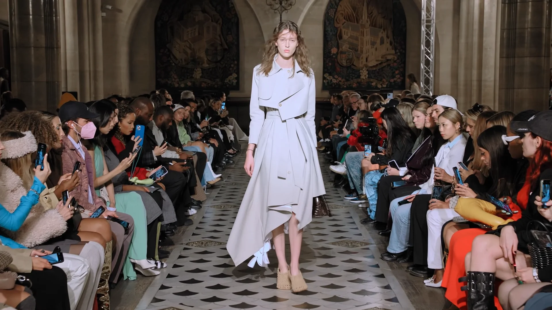 SPRING SUMMER 2023 SHOW – A.W.A.K.E. MODE