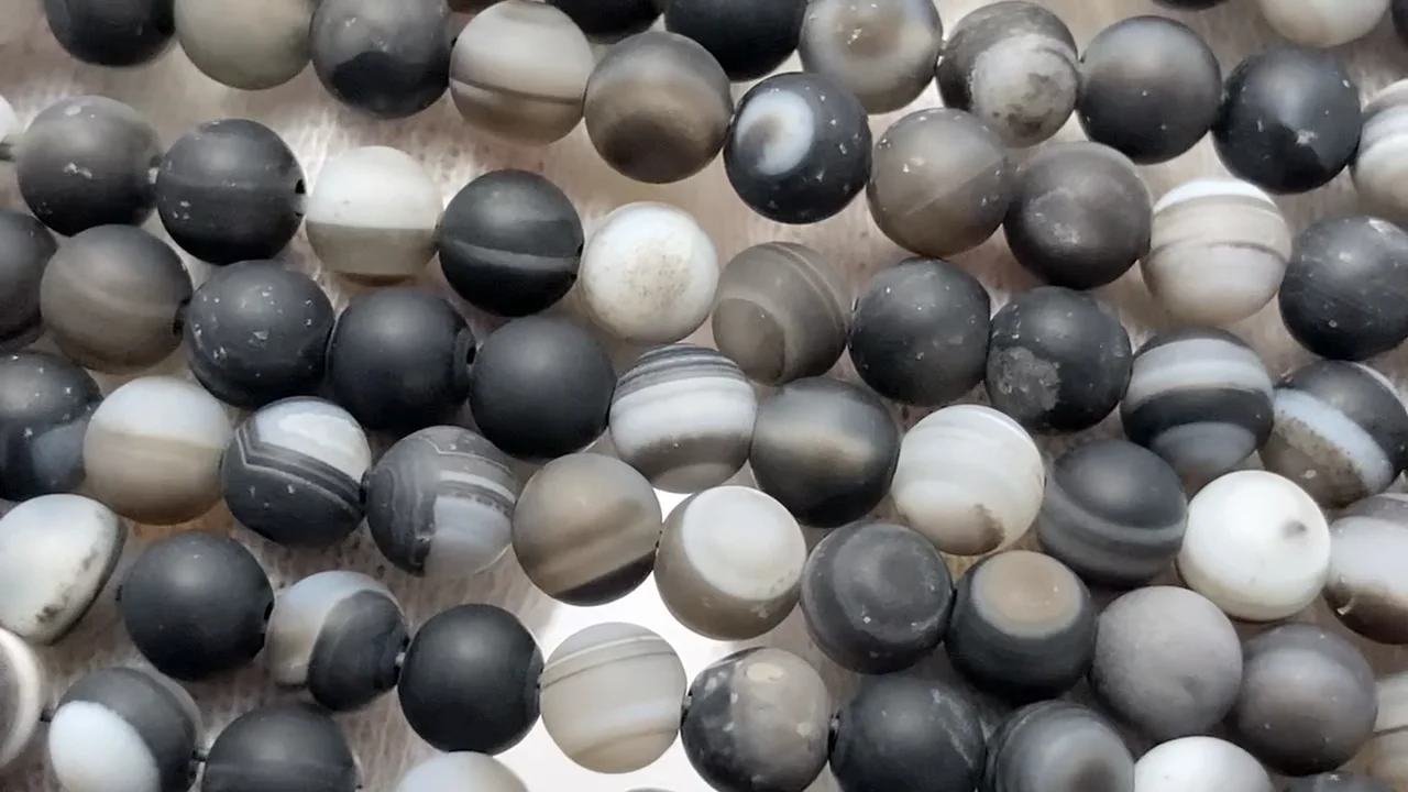 フロストチベットアゲート（天眼石） ラウンド4mm 1連（約36cm