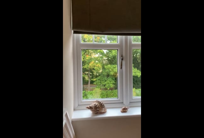 Luxury spacious loft suite with  en-suite  Main Photo