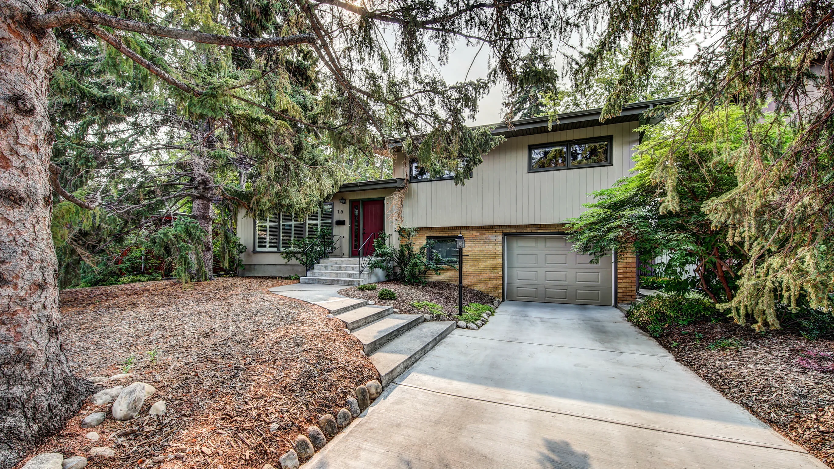 SOLD 15 Chinook Drive SW Chinook Park, Calgary on Vimeo