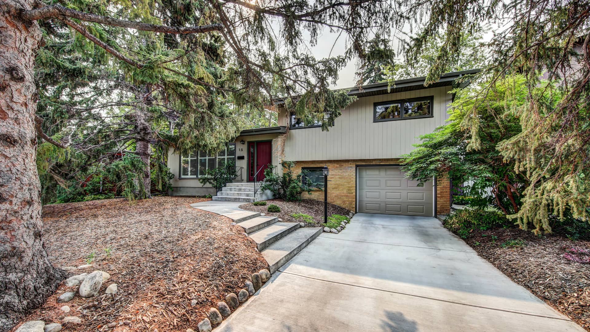 SOLD 15 Chinook Drive SW Chinook Park, Calgary on Vimeo