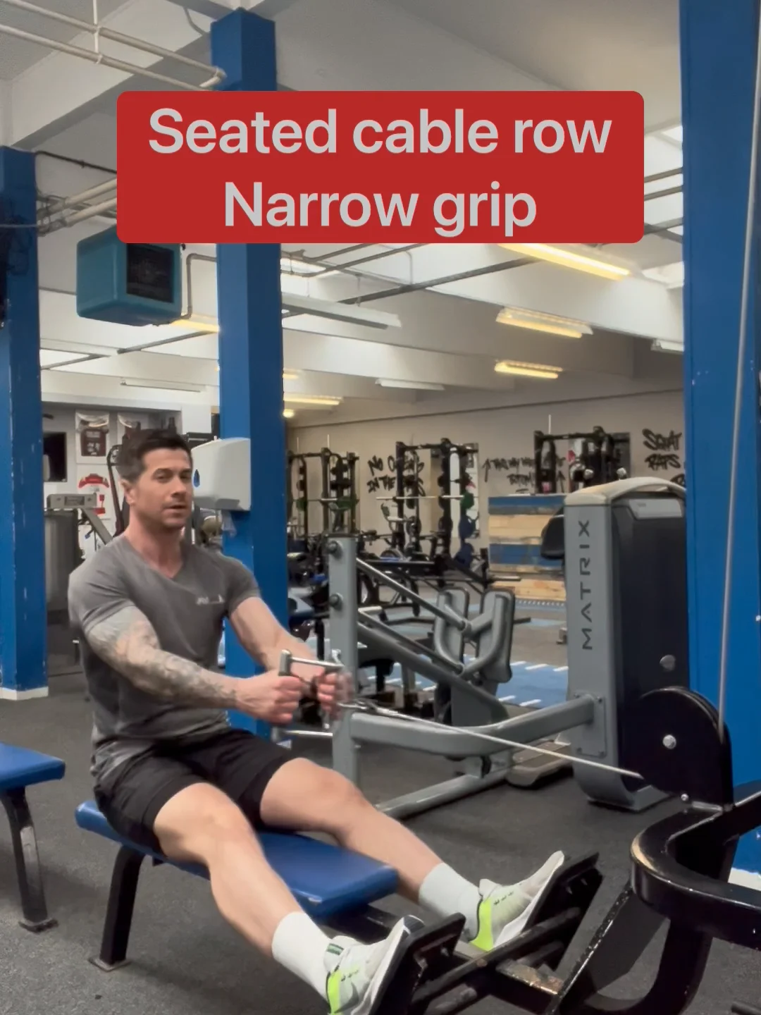 Seated cable row narrow grip